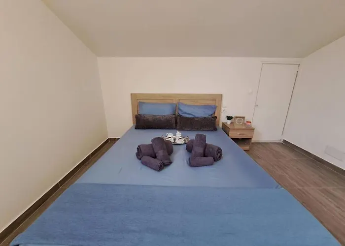 Lydia's Cozy House Апартаменты Парадейси