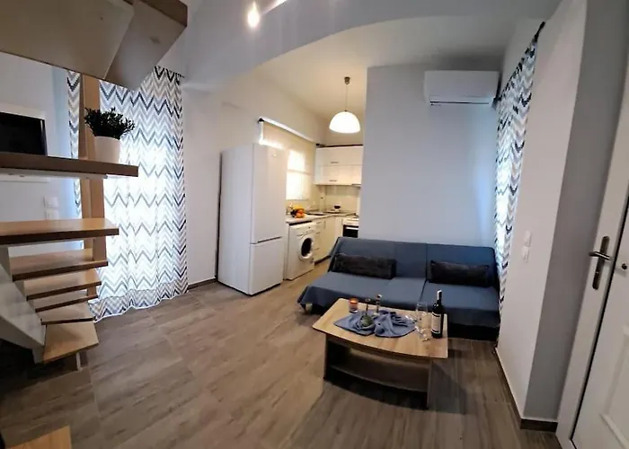 Lydia's Cozy House Apartament Paradeísion